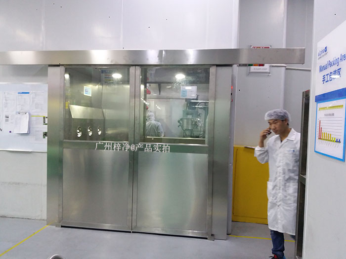 自動平開門風(fēng)淋室的價格與其尺寸和容量直接相關(guān)